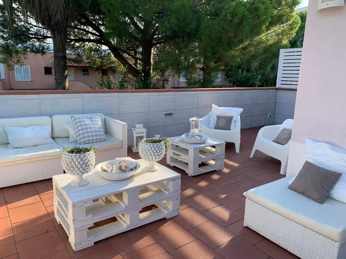 بيت للعطل فيلا Portorosa Sfondo Bianco فورناري