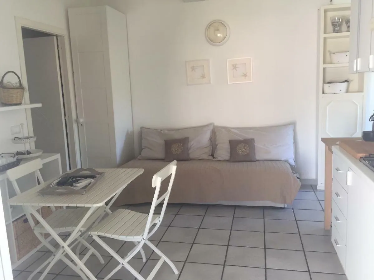 بيت للعطل فيلا Portorosa Sfondo Bianco فورناري